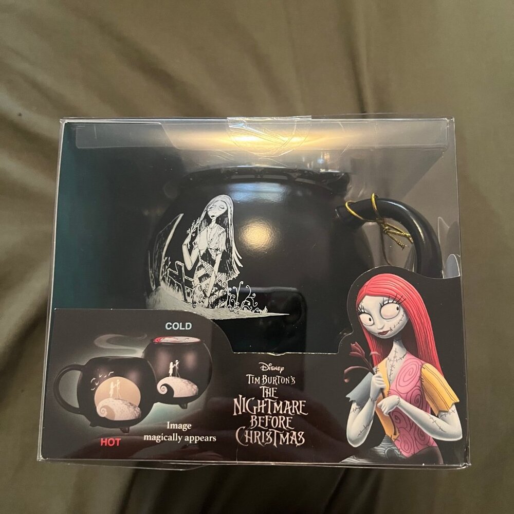 Disney’s The Nightmare Before Christmas Sally Cauldron Mug with Lid - Brand New - Picture 3 of 6